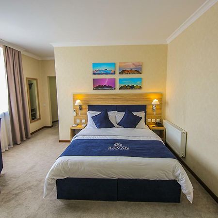 Rayan Hotel Osh Exterior foto